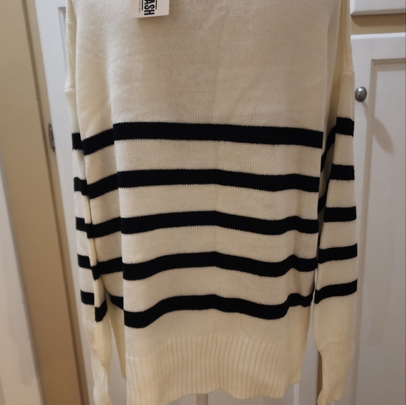 Better Be Women's Stripped Crew Neck Sweater NWT - Picture 12 of 15